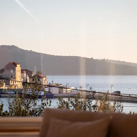 4 Seasons - * Rogoznica (Sibenik-Knin)