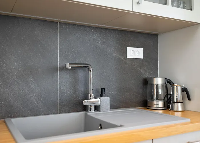 דירה 4 Seasons - *