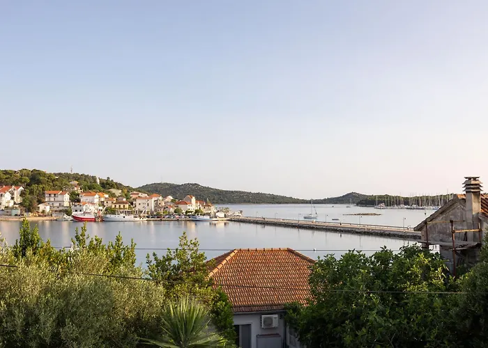 4 Seasons - Daire Rogoznica (Sibenik-Knin)